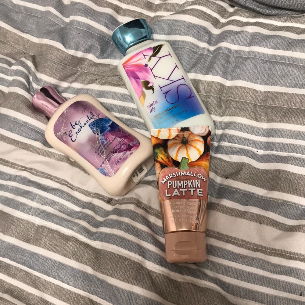 Bath and body works lotion bundle